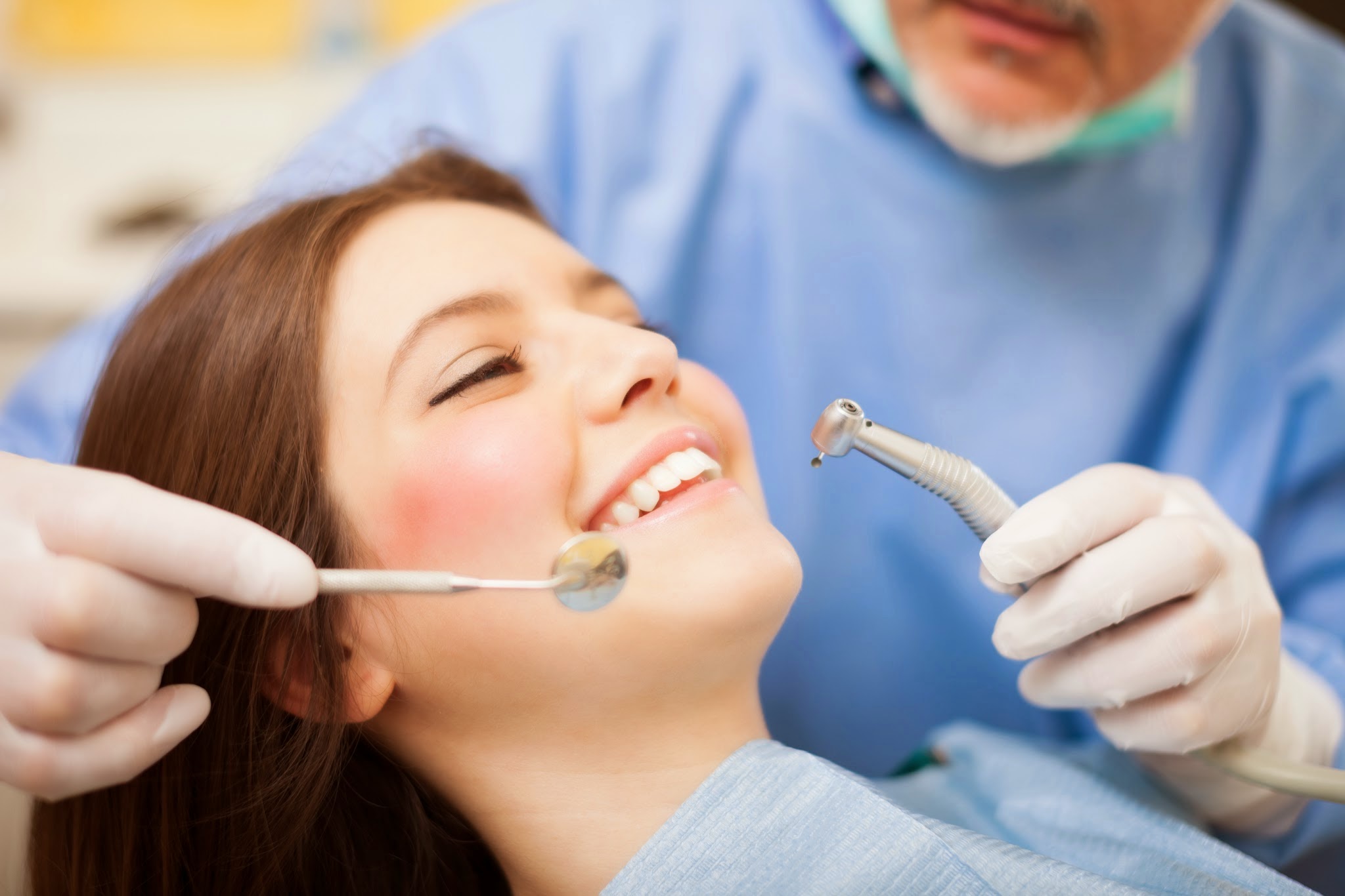den reyes - Clínica dental Mercedes Reyes
