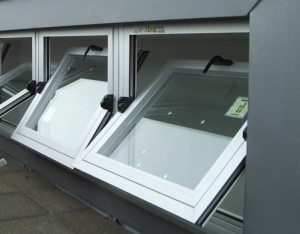 Ricardo Fidalgo ventanas 300x234 - Ricardo Fidalgo